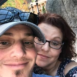 Meet your Posher, Alicia